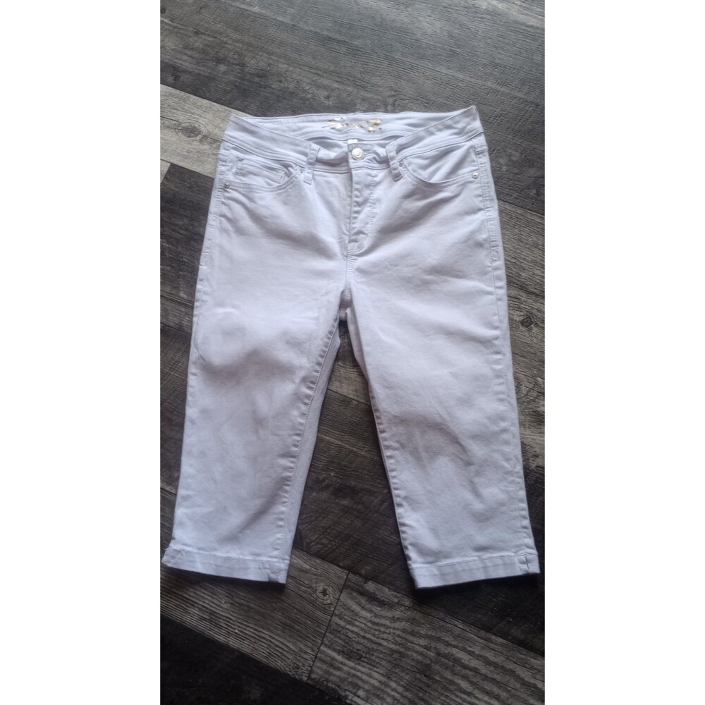 Seven7 Women's Aubrey Skimmer White Jean Capri Pants
